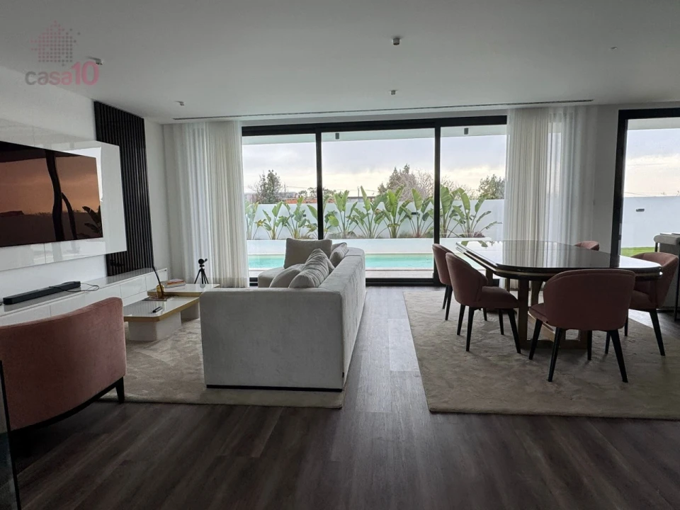 Moradia T4 para Venda em São Francisco Foto 1