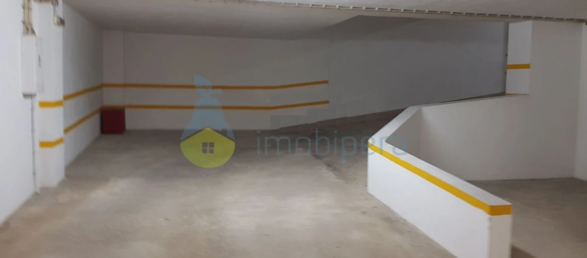 Negócio para Arrendamento em Armação de Pera Foto 2