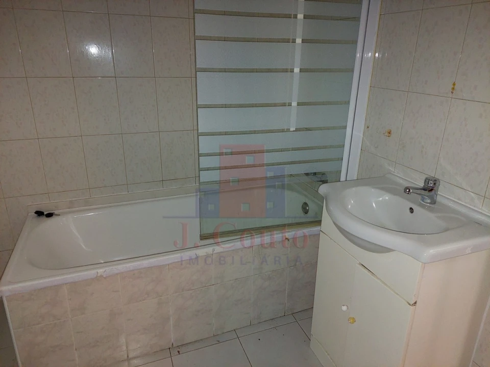 Apartamento T2 para Venda em Nossa Senhora do Pópulo, Coto e São Gregório Foto 16