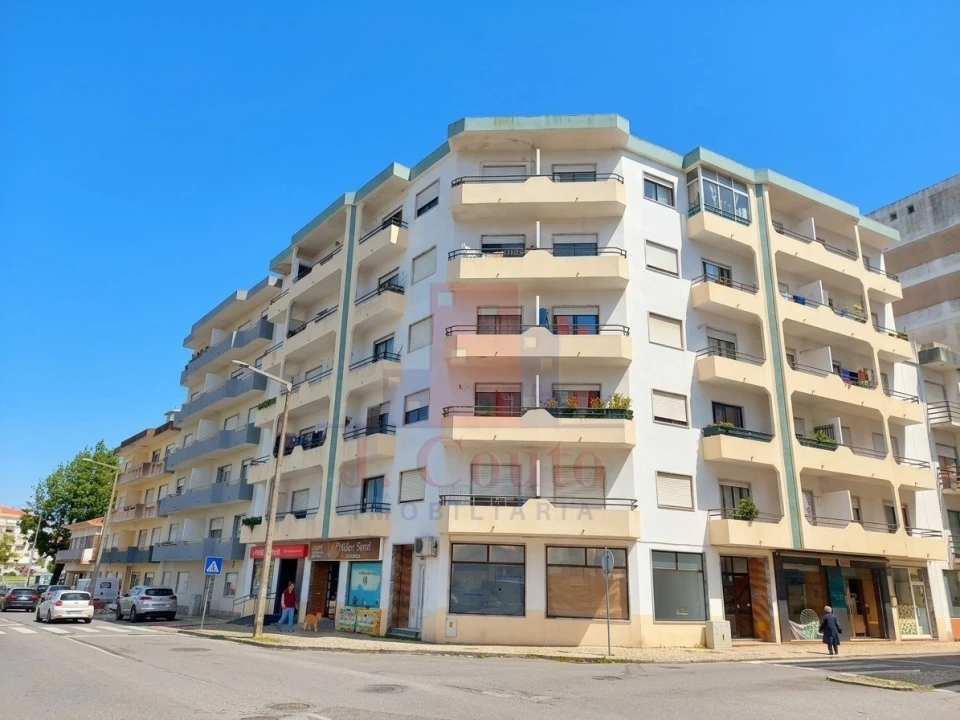 Apartamento T2 para Venda em Nossa Senhora do Pópulo, Coto e São Gregório Foto 1