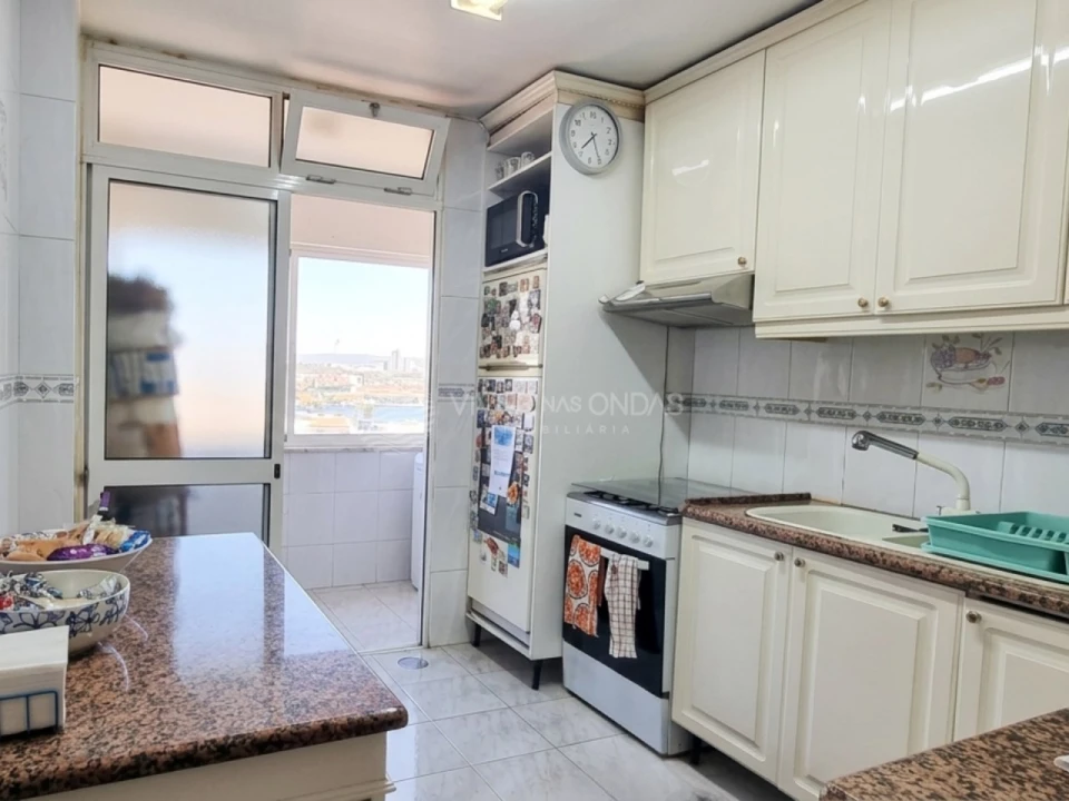 Apartamento T2 para Venda em Cidade da Maia Foto 4