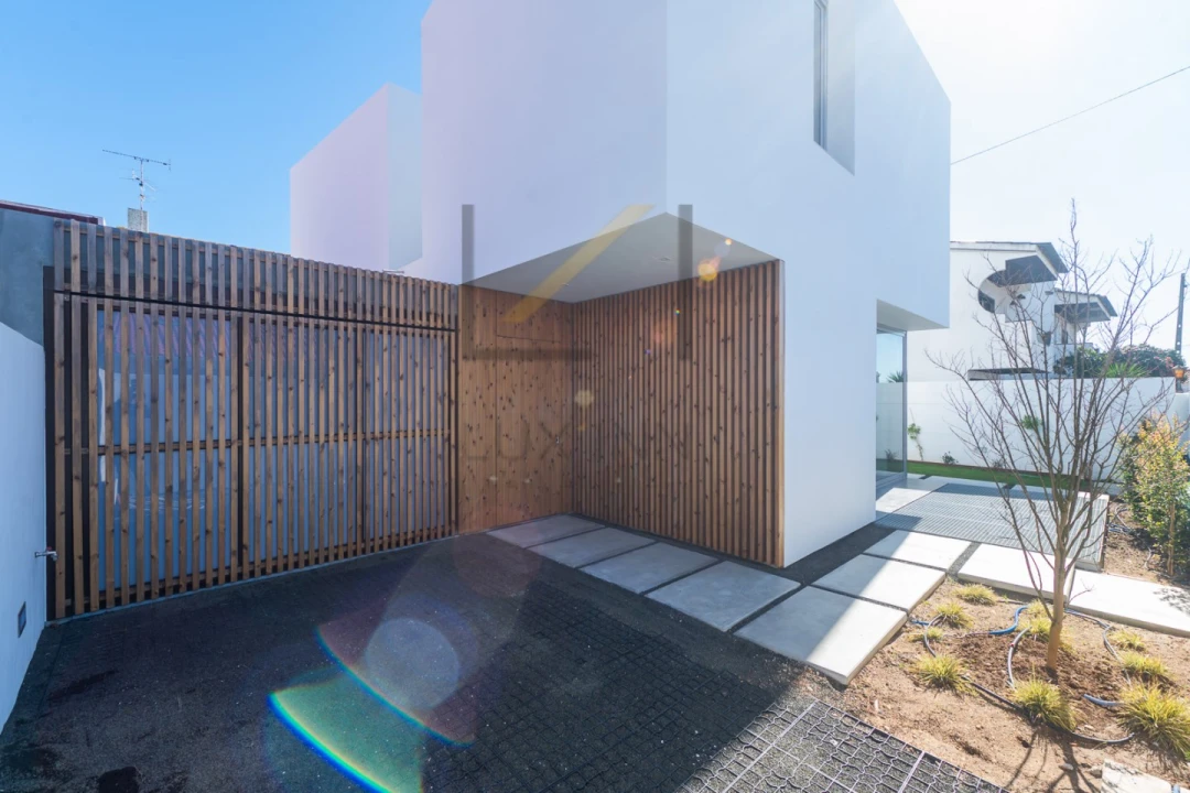 Moradia T4 para Venda em São Domingos de Rana Foto 2