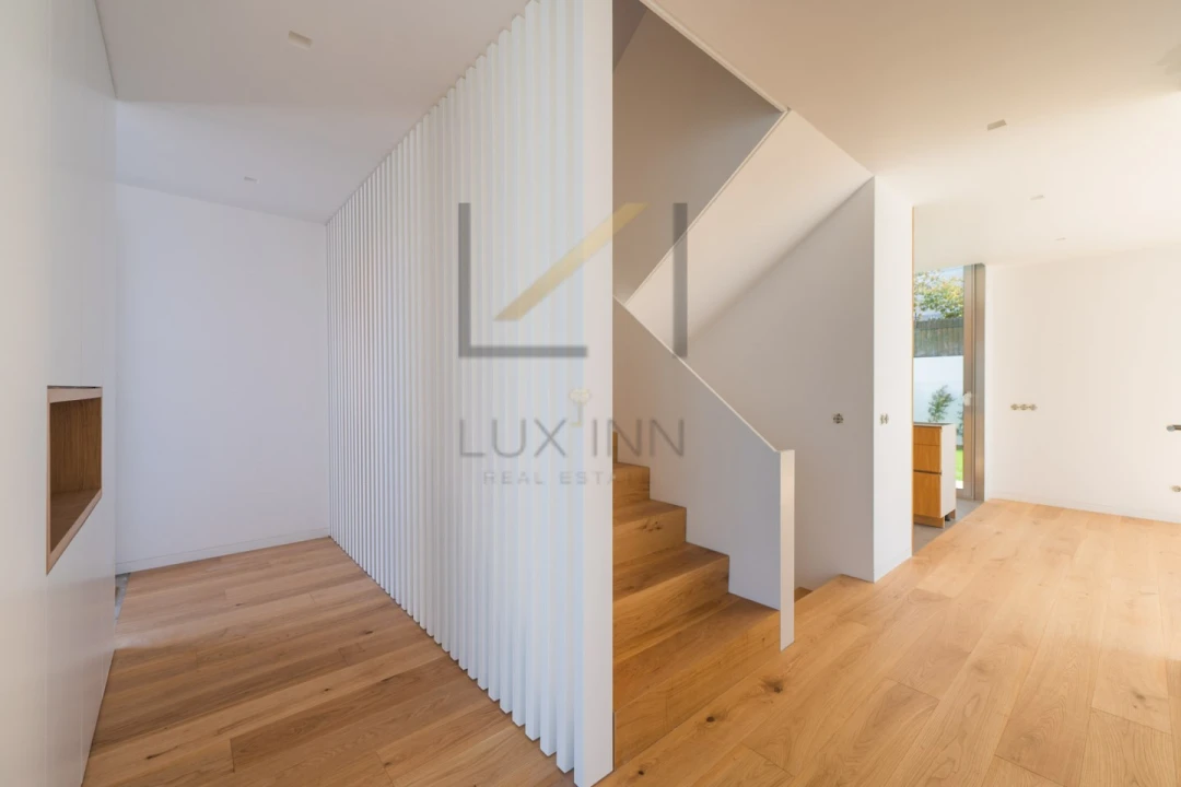 Moradia T4 para Venda em São Domingos de Rana Foto 5