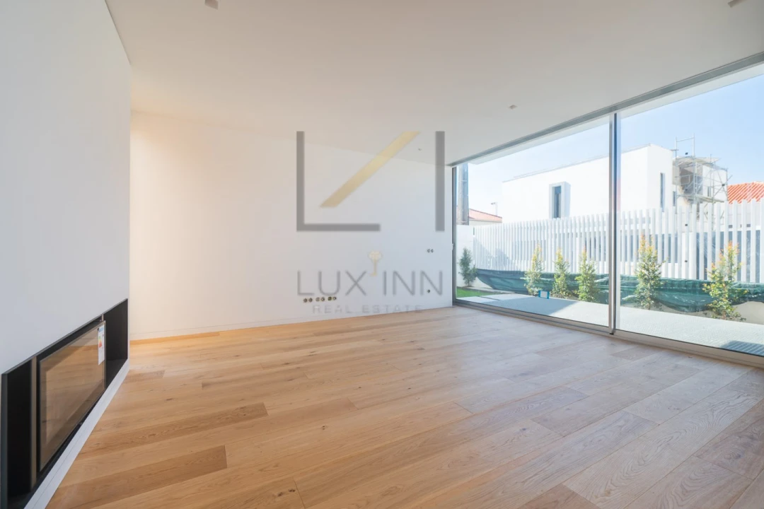 Moradia T4 para Venda em São Domingos de Rana Foto 6