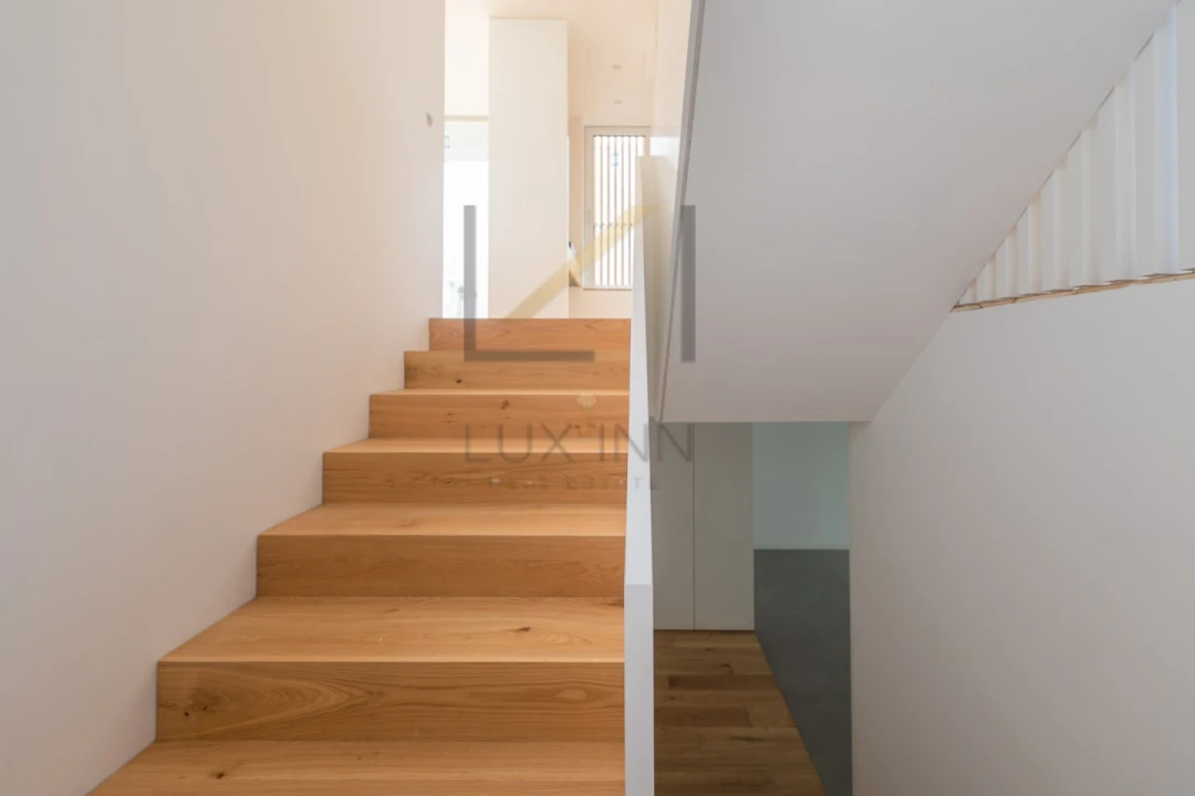 Moradia T4 para Venda em São Domingos de Rana Foto 60