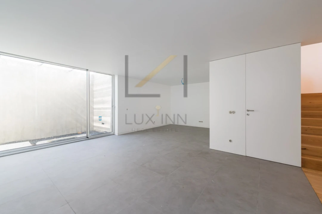 Moradia T4 para Venda em São Domingos de Rana Foto 65