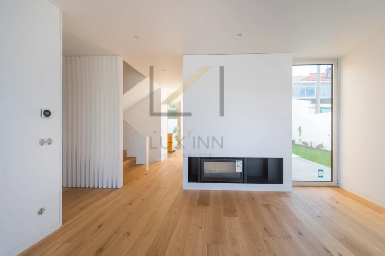 Moradia T4 para Venda em São Domingos de Rana Foto 10