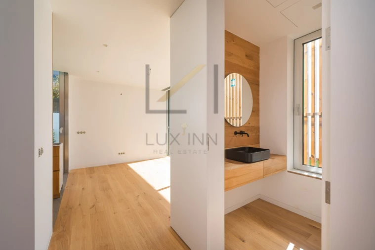 Moradia T4 para Venda em São Domingos de Rana Foto 26