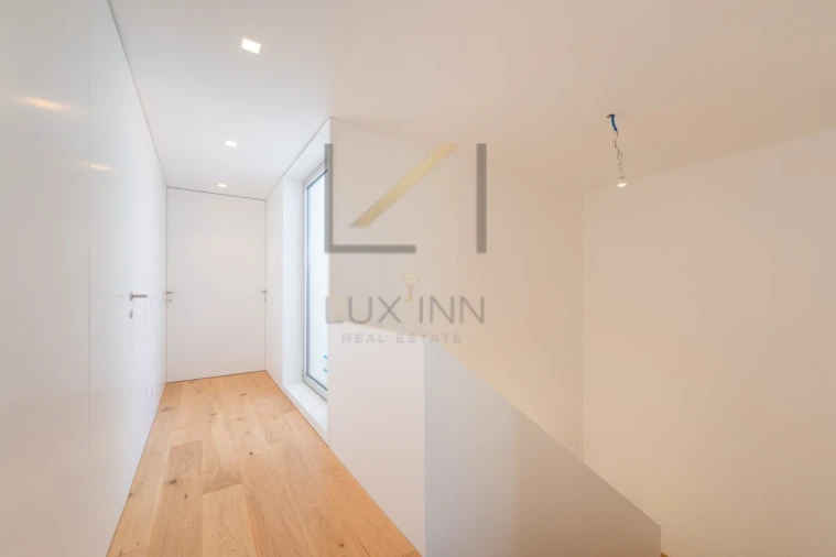 Moradia T4 para Venda em São Domingos de Rana Foto 31