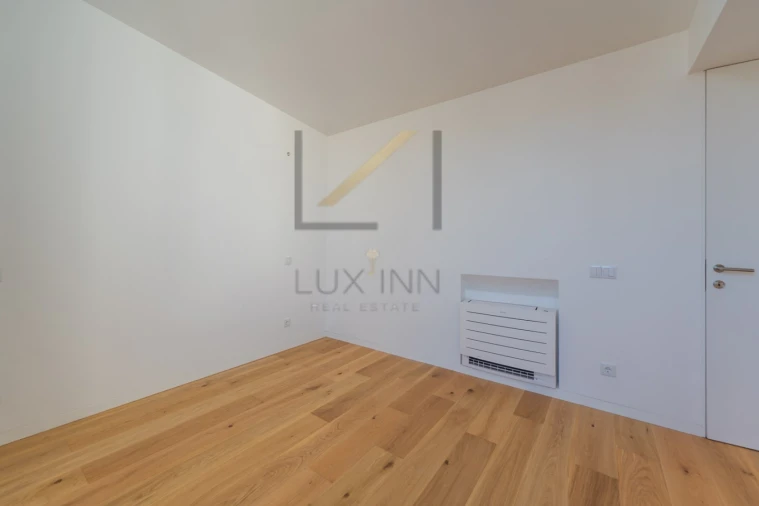 Moradia T4 para Venda em São Domingos de Rana Foto 44