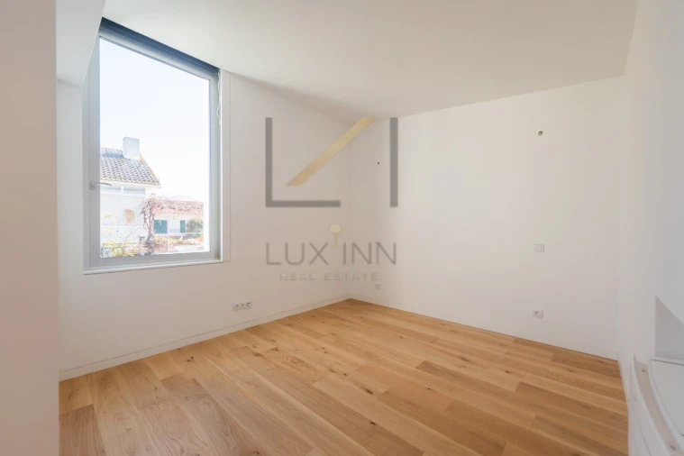 Moradia T4 para Venda em São Domingos de Rana Foto 51