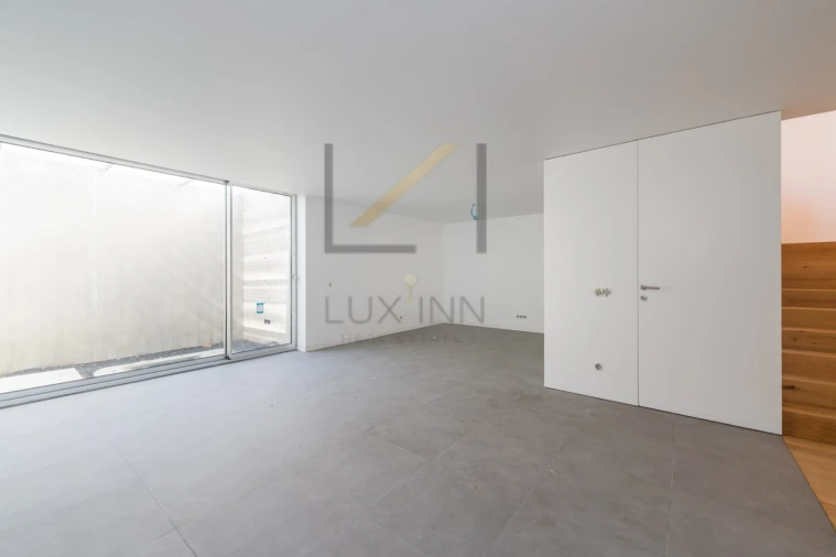 Moradia T4 para Venda em São Domingos de Rana Foto 65