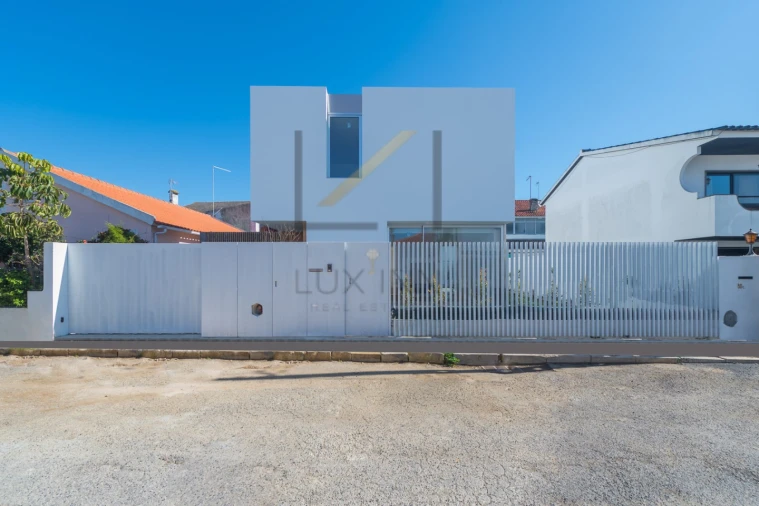 Moradia T4 para Venda em São Domingos de Rana Foto 71