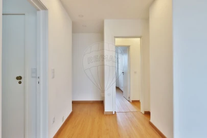 Apartamento T2 para Arrendamento em Ajuda
