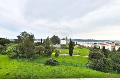 Apartamento T2 para Arrendamento em Ajuda