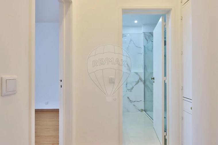 Apartamento T2 para Arrendamento em Ajuda Foto 16