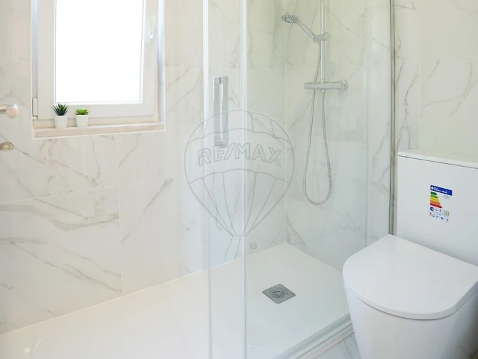 Apartamento T1 para Venda em Ajuda Foto 14