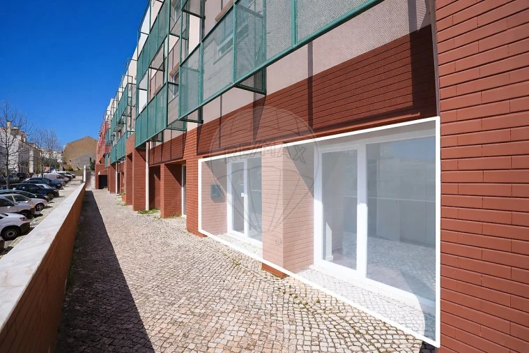 Apartamento T1 para Venda em Ajuda Foto 8