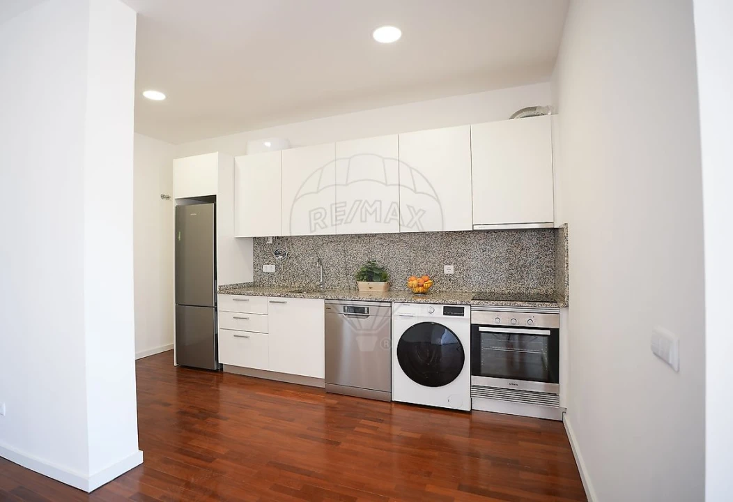 Apartamento T1 para Venda em Ajuda Foto 2