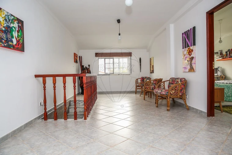 Moradia T5 para Venda em Santo Quintino Foto 23