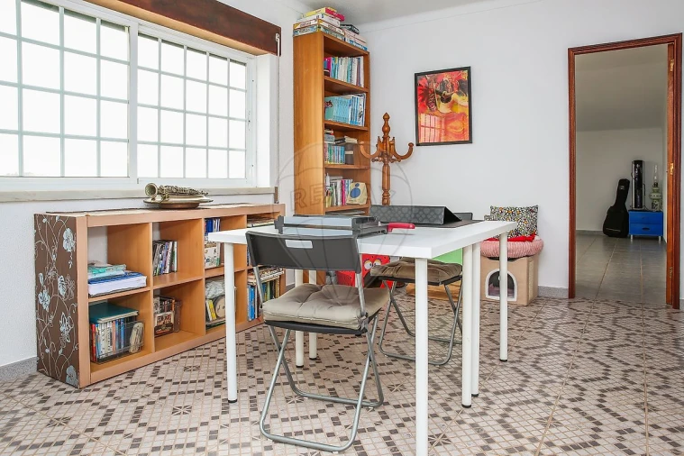 Moradia T5 para Venda em Santo Quintino Foto 21