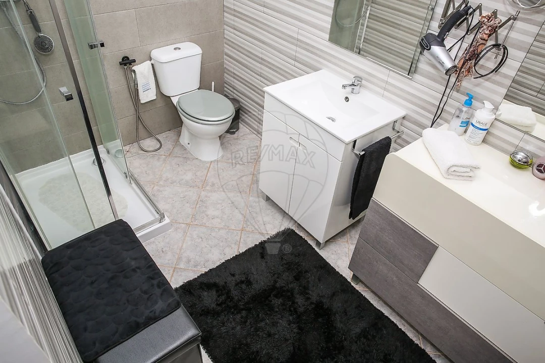 Moradia T5 para Venda em Santo Quintino Foto 26