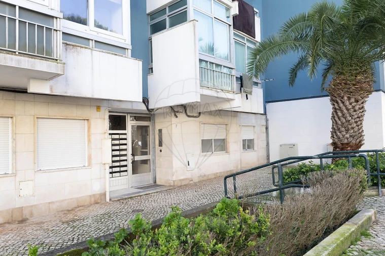 Apartamento T1 para Arrendamento em Oeiras e São Julião da Barra, Paço de Arcos e Caxias Foto 1