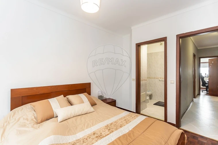 Apartamento T3 para Venda em Loures Foto 18