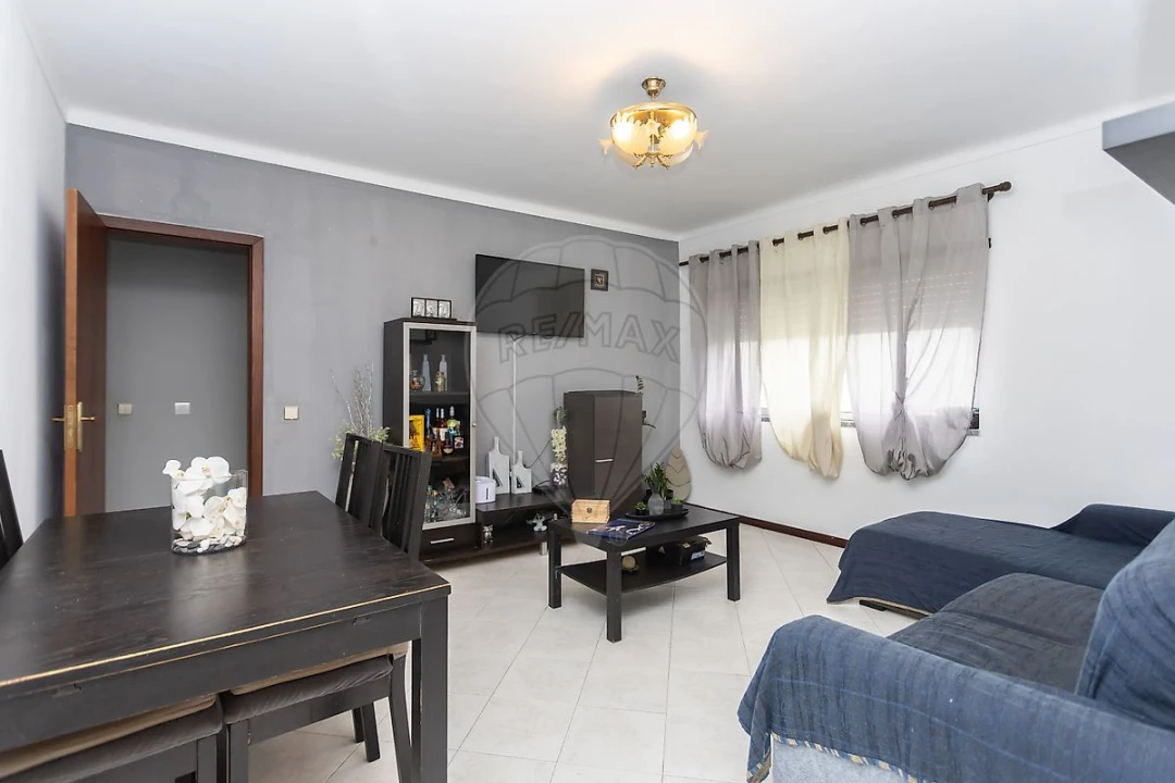 Apartamento T3 para Venda em Loures Foto 3