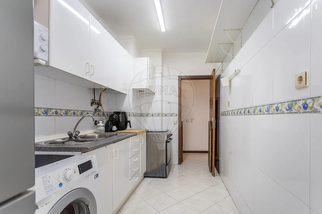 Apartamento T3 para Venda em Loures Foto 4