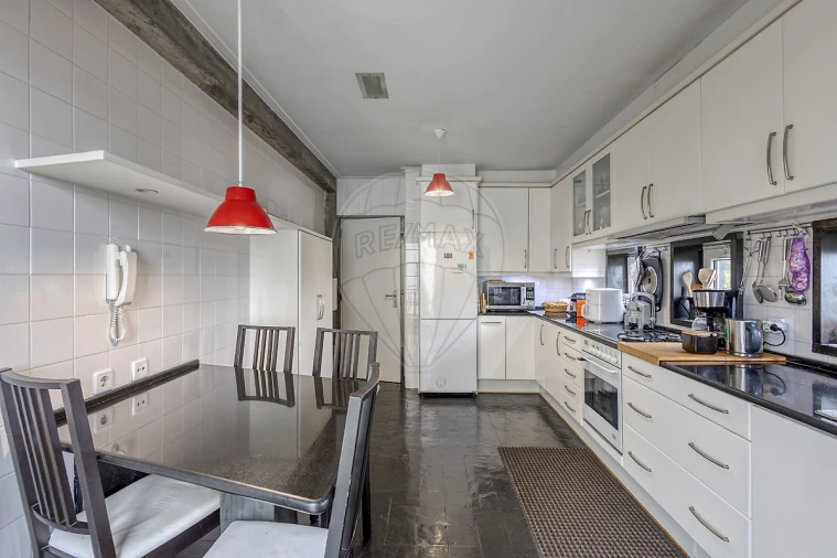 Moradia T5 para Venda em Mafamude e Vilar do Paraíso Foto 12