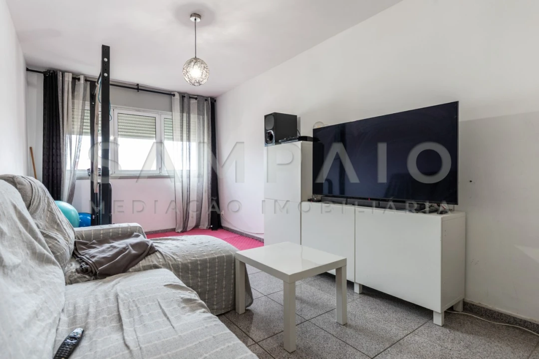 Apartamento T2 para Venda em Corroios Foto 2