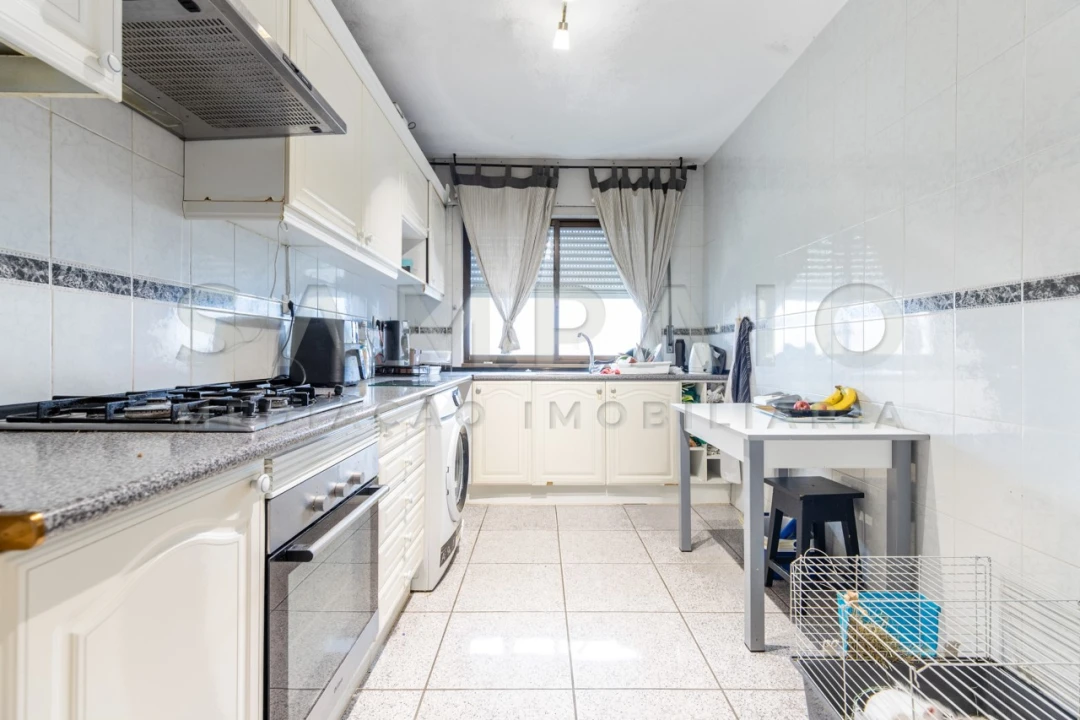 Apartamento T2 para Venda em Corroios Foto 7