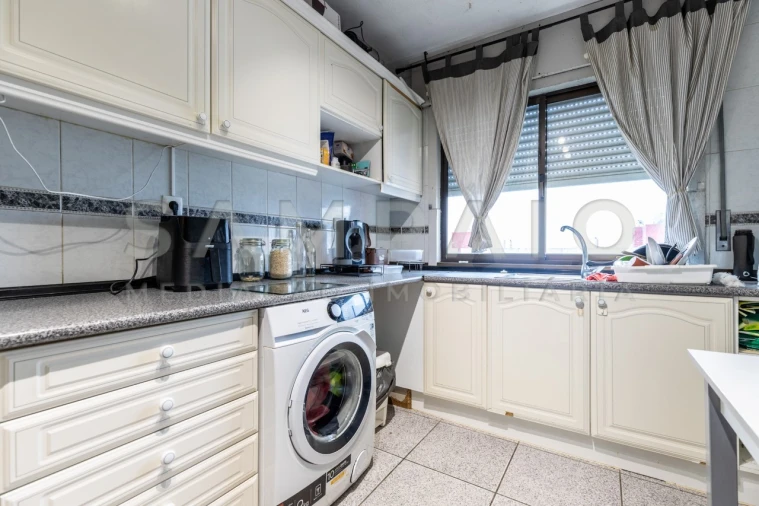 Apartamento T2 para Venda em Corroios Foto 8