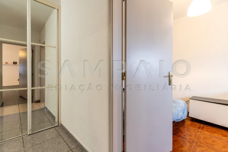 Apartamento T2 para Venda em Corroios Foto 12