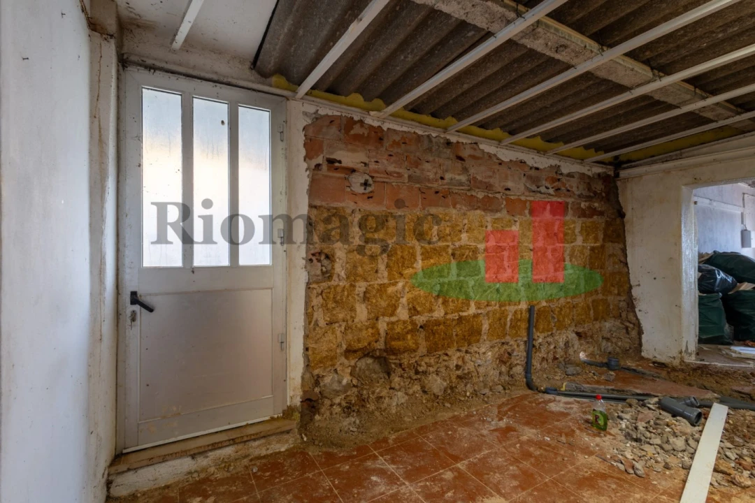 Moradia T2 para Venda em Azoia de Cima e Tremês Foto 7