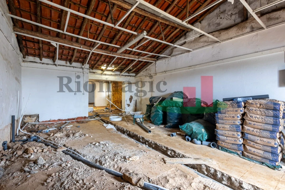 Moradia T2 para Venda em Azoia de Cima e Tremês Foto 9