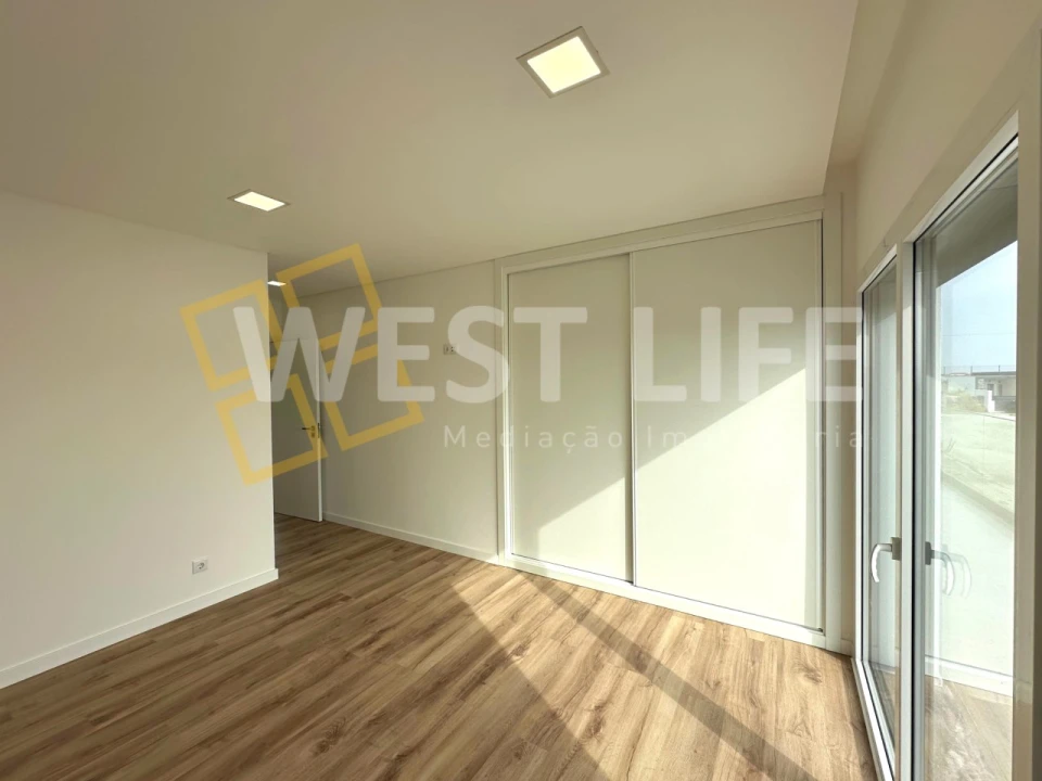 Moradia T4 para Venda em Santa Barbara Foto 9