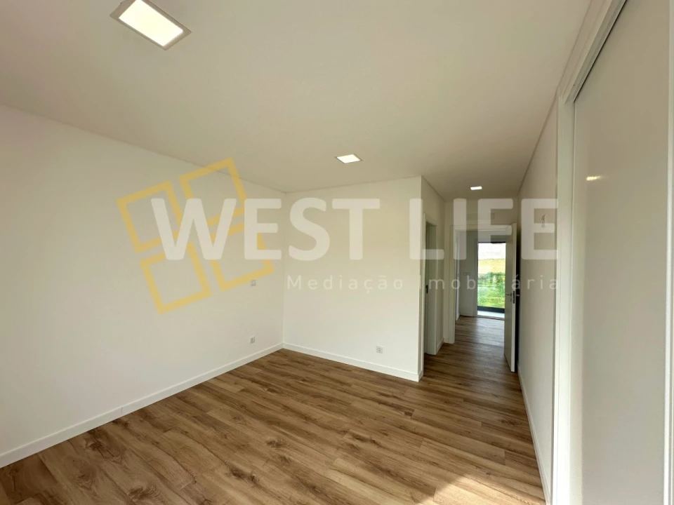 Moradia T4 para Venda em Santa Barbara Foto 15