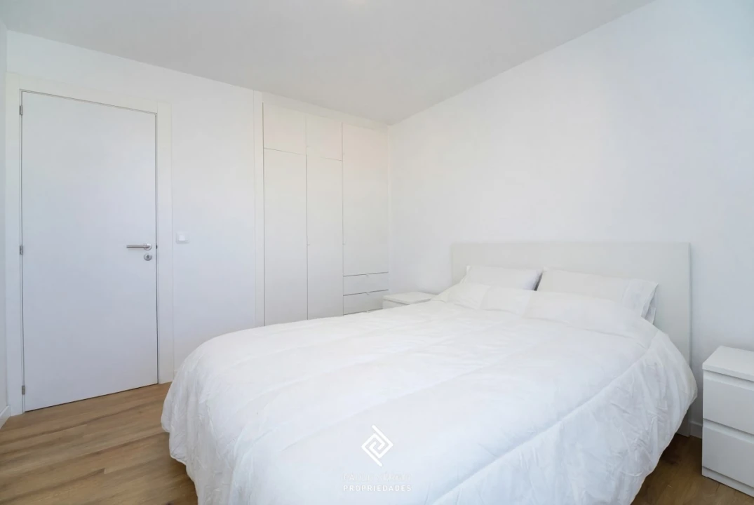 Apartamento T3 para Arrendamento em Santa Marinha e São Pedro da Afurada Foto 12