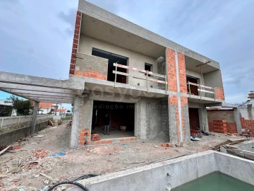 Moradia T4 para Venda em Fernao Ferro