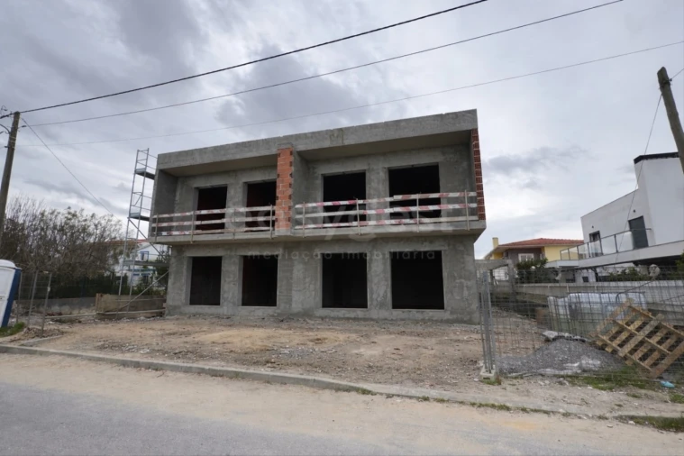 Moradia T4 para Venda em Fernao Ferro Foto 4