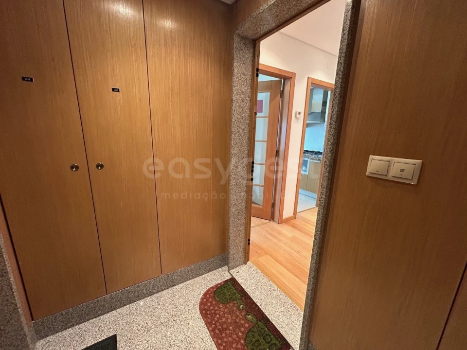 Apartamento T2 para Arrendamento em Alvalade Foto 22
