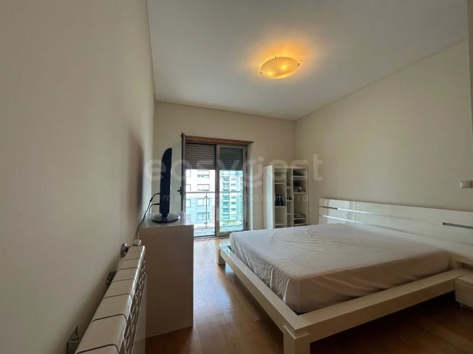Apartamento T2 para Arrendamento em Alvalade Foto 14