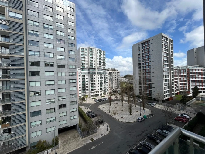 Apartamento T2 para Arrendamento em Alvalade Foto 16