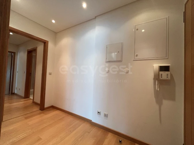 Apartamento T2 para Arrendamento em Alvalade Foto 21