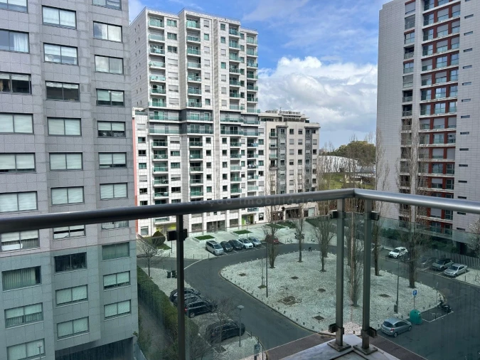 Apartamento T2 para Arrendamento em Alvalade