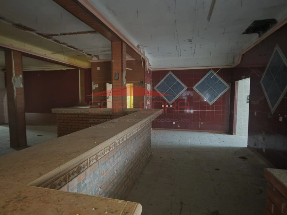 Moradia T4 para Venda em Ferro Foto 9