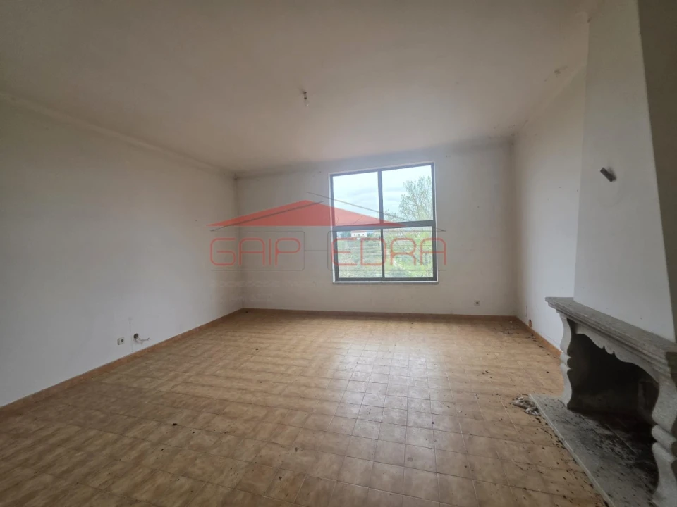 Moradia T4 para Venda em Ferro Foto 18