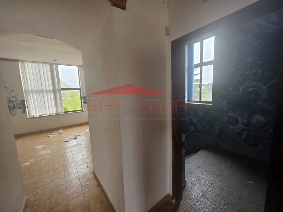 Moradia T4 para Venda em Ferro Foto 27